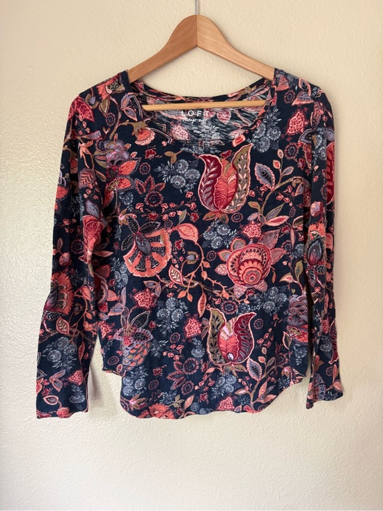 LOFT Tops - ❇️LOFT Women's Navy Floral Long-Sleeve Top  2 for $22❇️